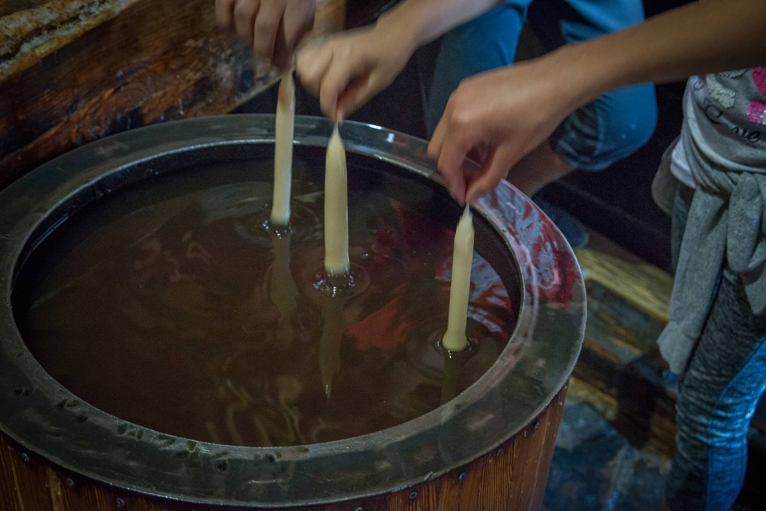 1 - vyroba-svicek-1300.jpg